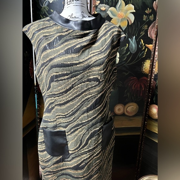 Hilton Hollis Exotic Dress (D3) - Picture 5 of 11